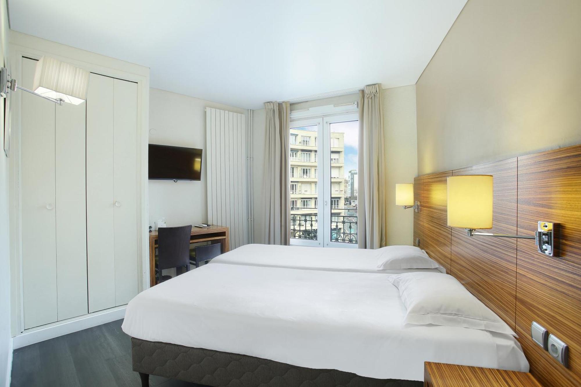 Hotel Gabriel Issy Paris Екстериор снимка